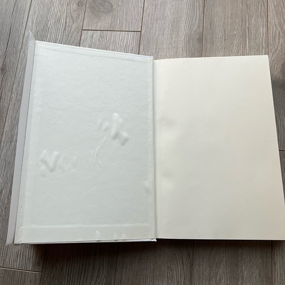 "Educated" a memoir Chronical book by Tara Westover - Picture 4 of 4